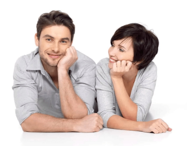 Tevreden man en vrouw na een kuur prostatitis behandeling met Prostamin capsules